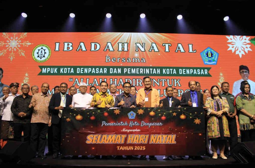  Wawali Arya Wibawa Hadiri Perayaan Natal Umat Kristen 2025, Ajak Bersama Bangun Denpasar yang Rukun