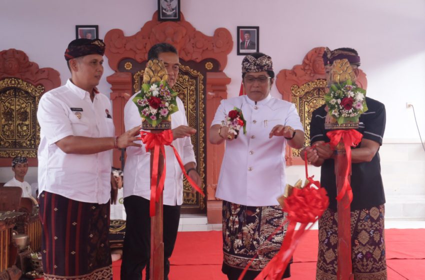  Wagub Giri Prasta Hadiri Pamelaspasan Kantor Perbekel Patemon, Tekankan Pelestarian Budaya Bali