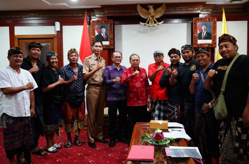  Gubernur Koster Komitmen Kuatkan Regulasi Lindungi Sopir Transportasi Konvensional