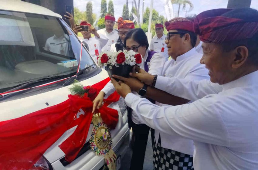  Bank BPD Bali Salurkan CSR Ambulans dan Bedah Rumah di Tabanan, Akselerasi Layanan Kesehatan dan Entaskan Kemiskinan