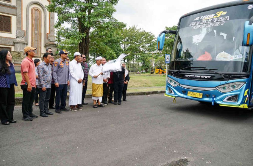  Bupati Adi Arnawa Lepas Mudik Gratis 2026, Bukti Kepedulian dan Keharmonisan Antar Umat Beragama