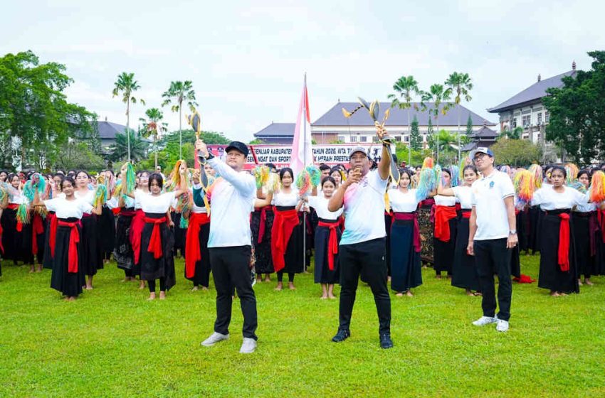  Lepaskan Panah, Wabup dan Ketua DPRD Badung Resmi Buka Porsenijar Badung 2026