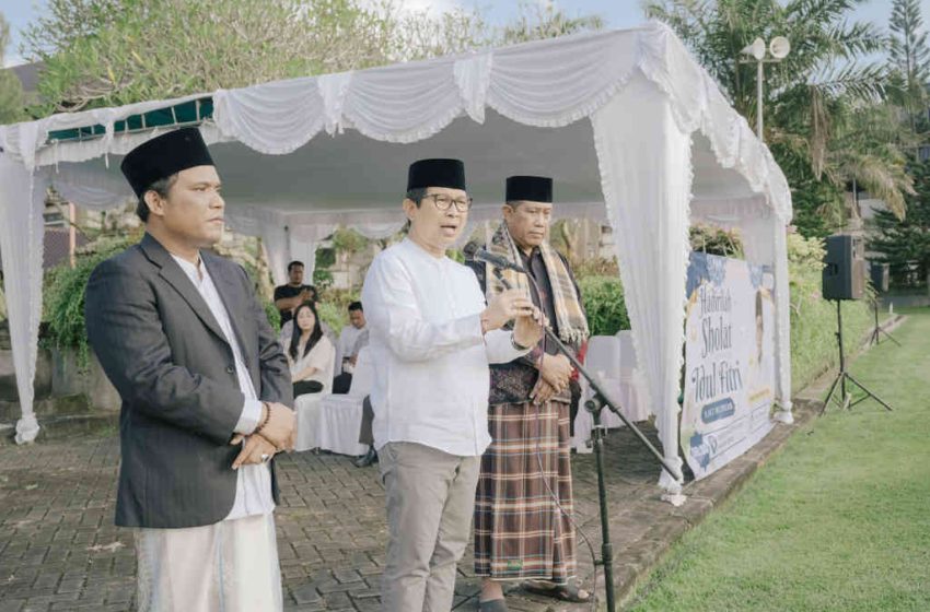  Bupati Adi Arnawa Hadiri Shalat Id di Puspem Badung, Tekankan Pentingnya Merawat Kerukunan