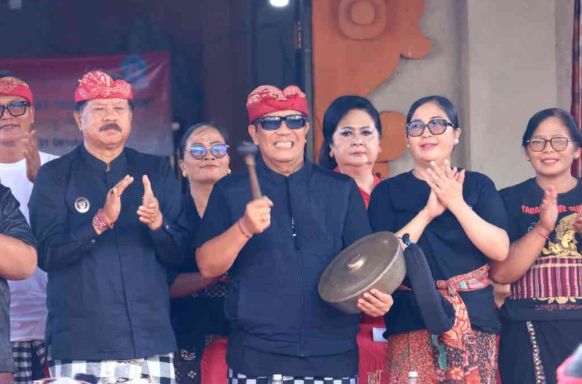  Pawai Ogoh-Ogoh Desa Adat Kota Tabanan Gaungkan Nyepi Damai dan Tabanan Bersih