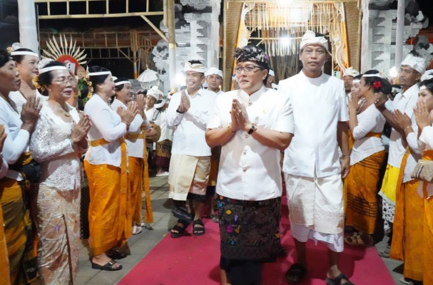  Hadiri Karya Agung, Wagub Giri Prasta Apresiasi Pelestarian Adat, Seni Budaya Bali di Desa Adat Ekasari, Melaya